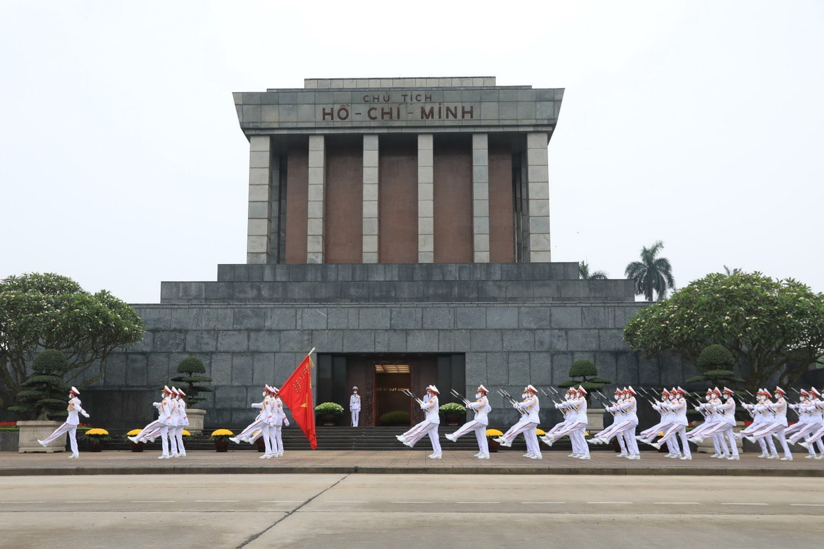 Lăng Chủ tịch Hồ Chí Minh thường được biết đến với tên gọi thân thương Lăng Bác