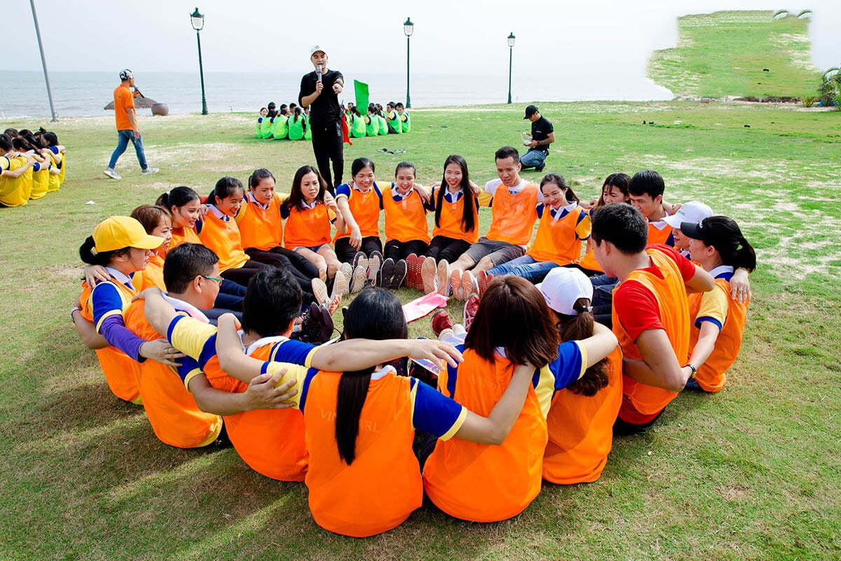 Team building vòng tròn gắn kết