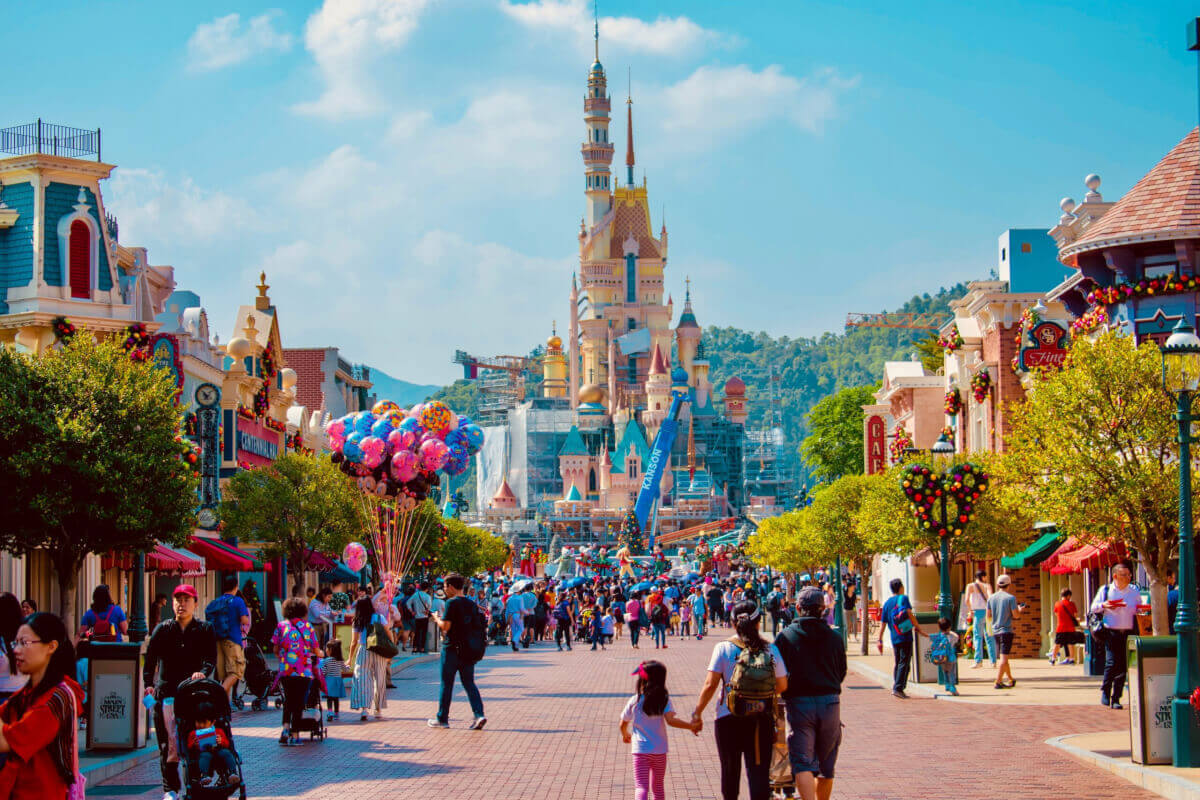 Khám phá Disneyland Hồng Kông  nổi tiếng với nhiều khu vui chơi hấp dẫn