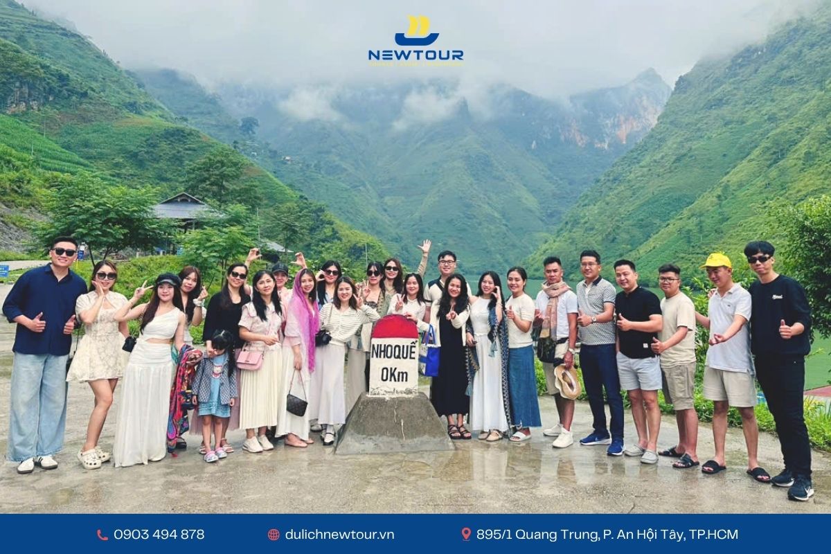 Săn biển mây trong ánh bình minh