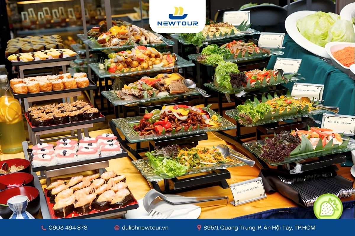 Buffet trưa hơn 70 món 
