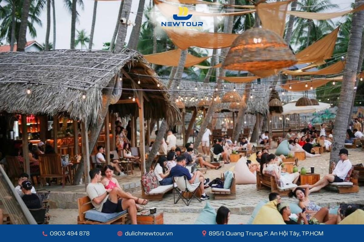 Pineapple Mũi Né Beach Bar