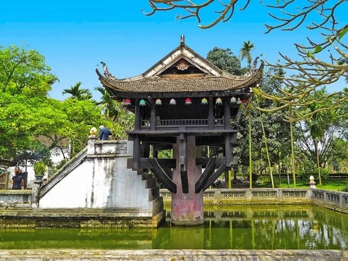 Chùa Một Cột mang đến cảm giác thư thái cho du khách khi ghé thăm