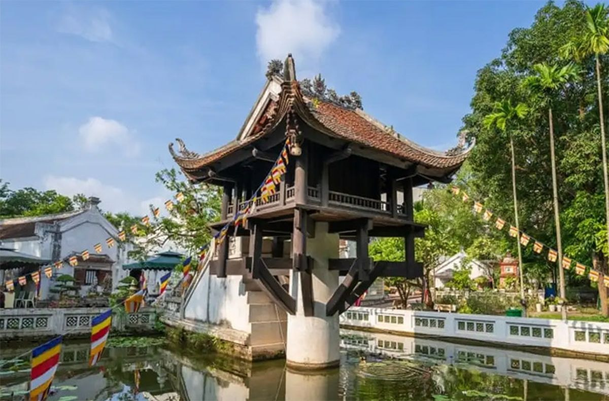 Chùa Một Cột nổi bật với thiết kế độc đáo và mang ý nghĩa tâm linh sâu sắc