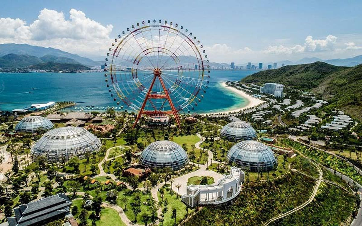 Vinpearl Land là điểm vui chơi đặc trưng và nổi bật nhất tại Nha Trang