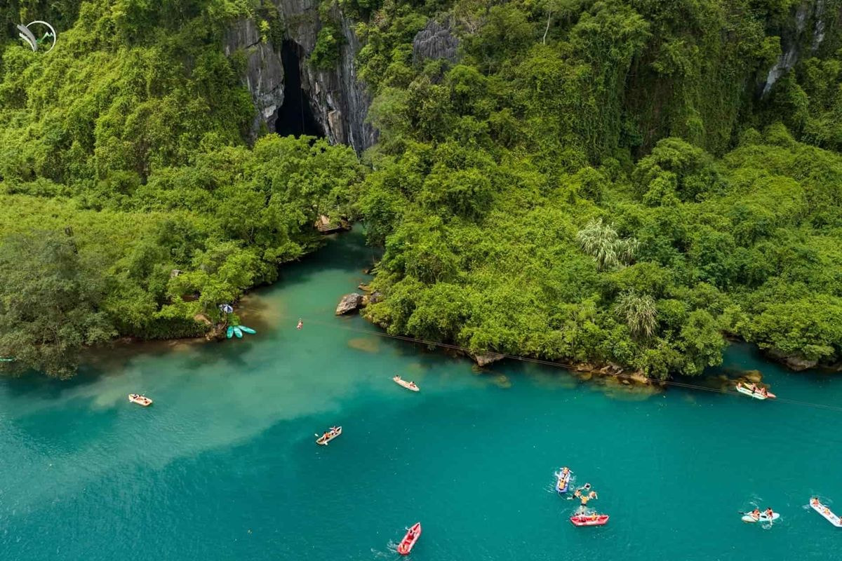 Sông Chày Hang Tối là một trong những điểm du lịch độc đáo nhất tại Quảng Bình luôn thu hút những du khách trong và ngoài nước