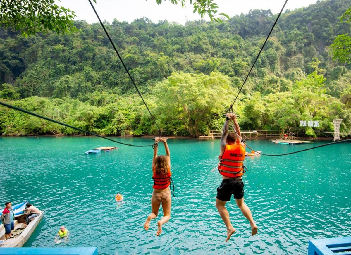 Trải nghiệm zipline Sông Chày Hang Tối từ độ cao hàng chục mét 